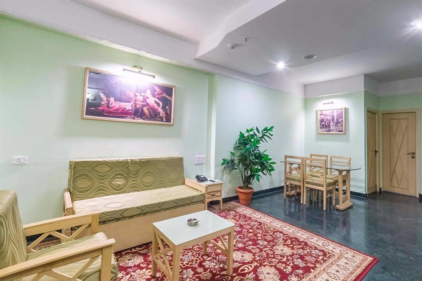 Treebo Komfort Suites, 3 Km From Mysore Palace 외부 사진